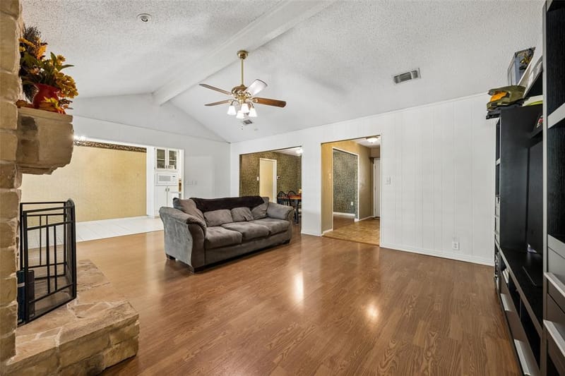 5729 Sage Bloom Drive, Arlington TX 76017 - Photo 7
