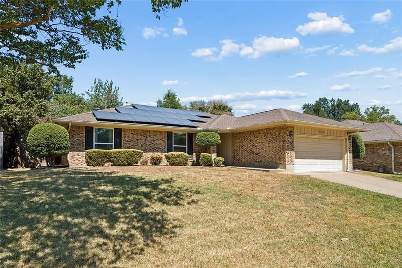 5729 Sage Bloom Drive, Arlington TX 76017