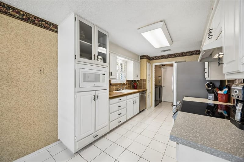 5729 Sage Bloom Drive, Arlington TX 76017 - Photo 10