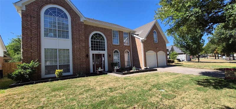 117 Morningside Drive, Grand Prairie TX 75052 - Photo 2