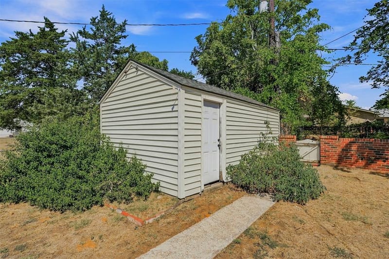 901 W Hanna Street, Denison TX 75020 - Photo 34
