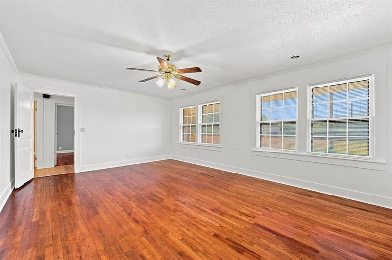 901 W Hanna Street, Denison TX 75020 - Photo 8