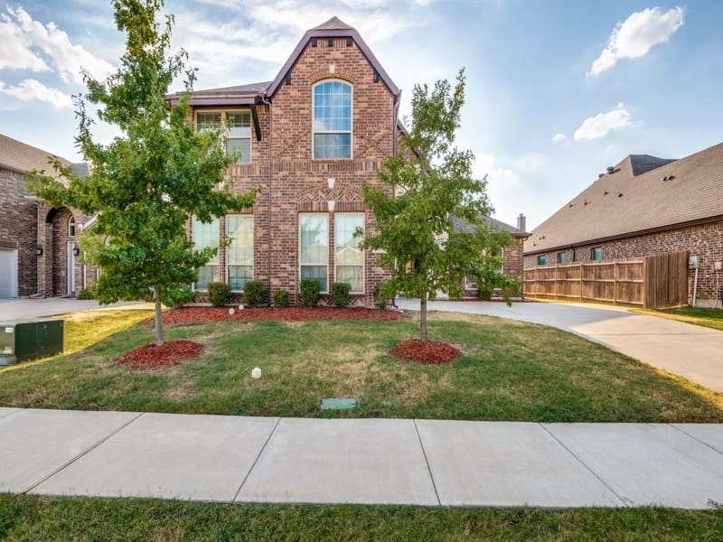 107 Balsam Drive, Red Oak TX 75154 - Photo 2
