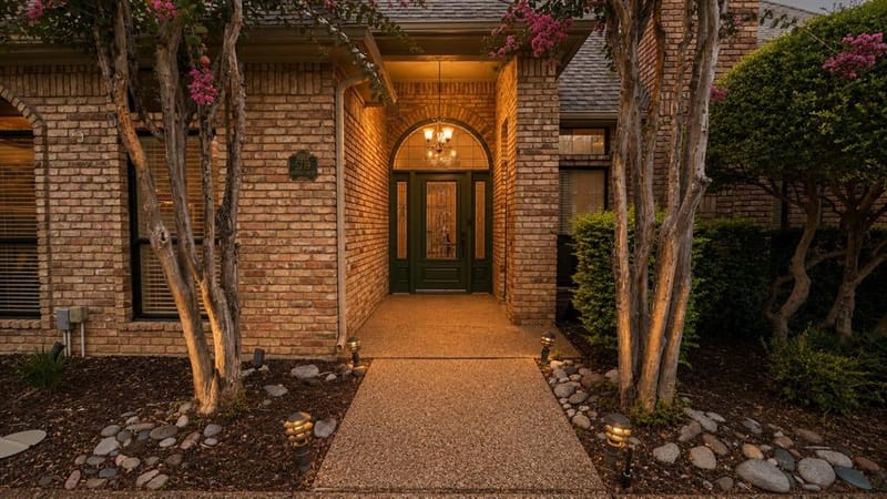 5719 Covehaven Drive, Dallas TX 75252 - Photo 2