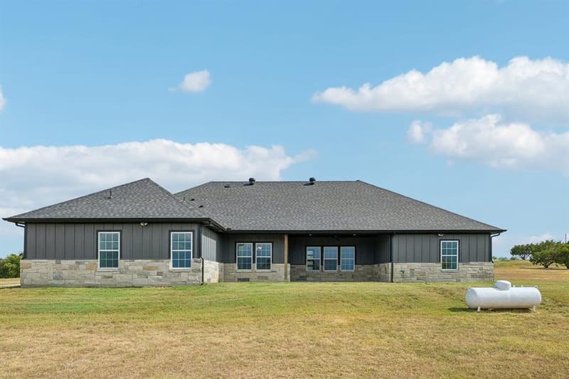 6605 Buffalo Ridge Circle, Godley TX 76044 - Photo 36