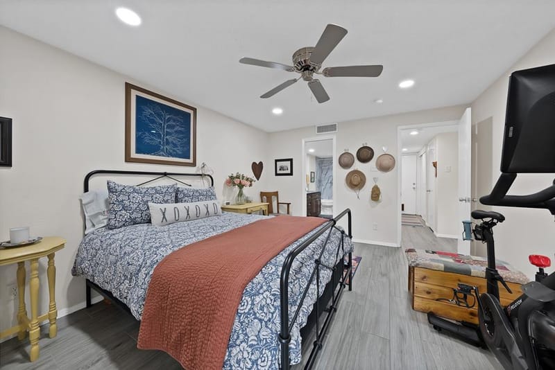 1612 Hawthorne Drive, Arlington TX 76012 - Photo 19