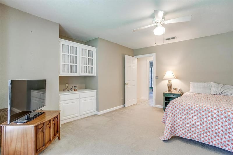 8621 Ravenswood Road, Granbury TX 76049 - Photo 36