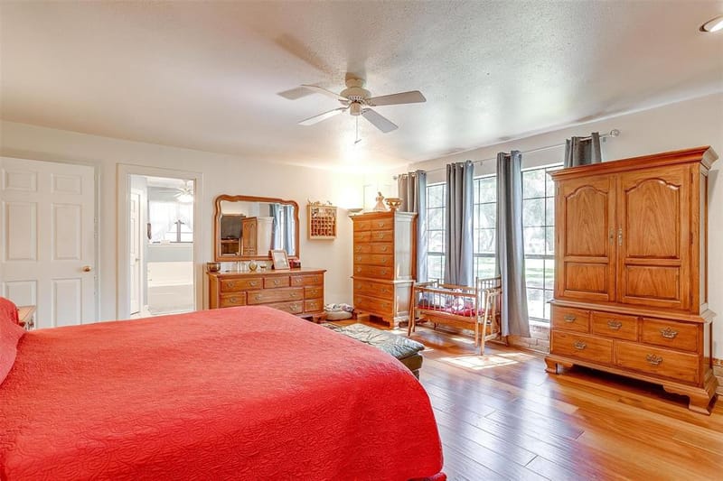 8621 Ravenswood Road, Granbury TX 76049 - Photo 24