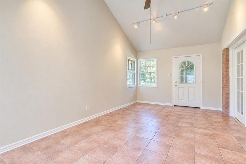 8621 Ravenswood Road, Granbury TX 76049 - Photo 30