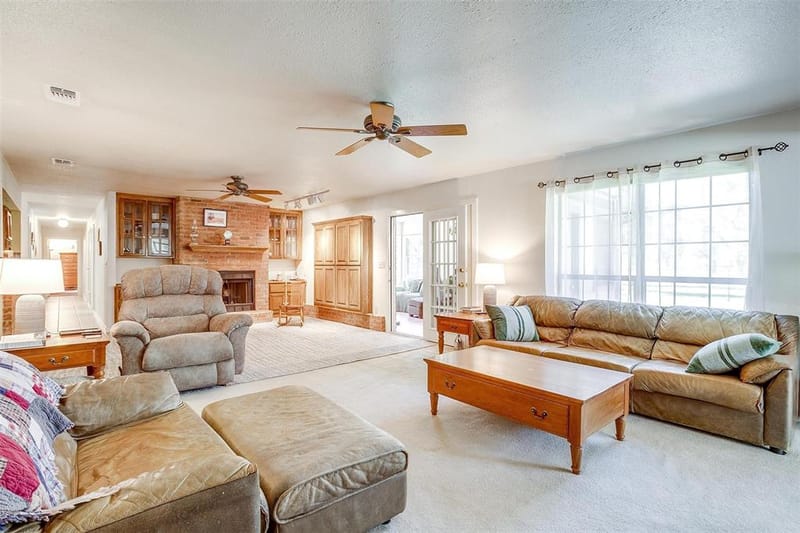 8621 Ravenswood Road, Granbury TX 76049 - Photo 15