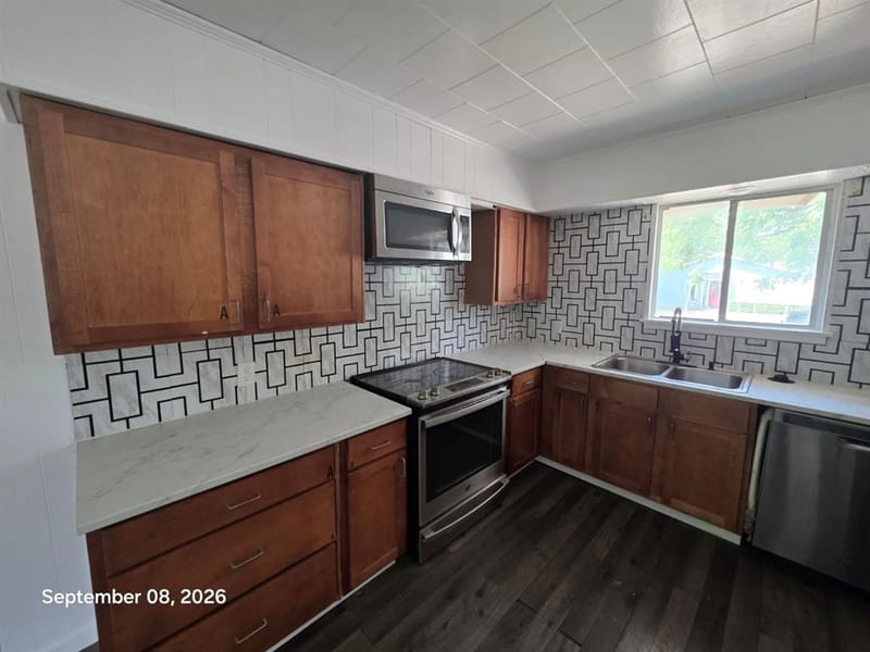 2001 Washington Street, Commerce TX 75428 - Photo 4