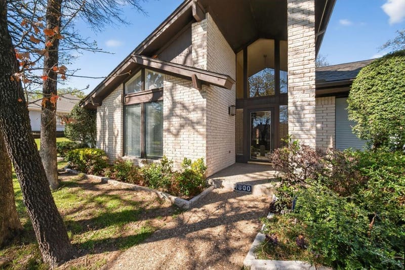 1800 High Vista Court, Fort Worth TX 76112 - Photo 2