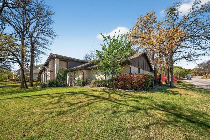 1800 High Vista Court, Fort Worth TX 76112 - Photo 3