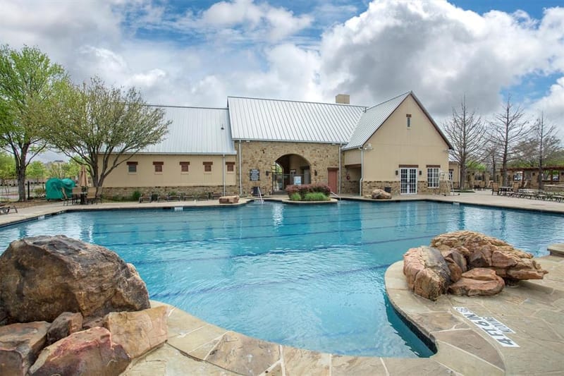359 Kirby Drive, Lantana TX 76226 - Photo 32