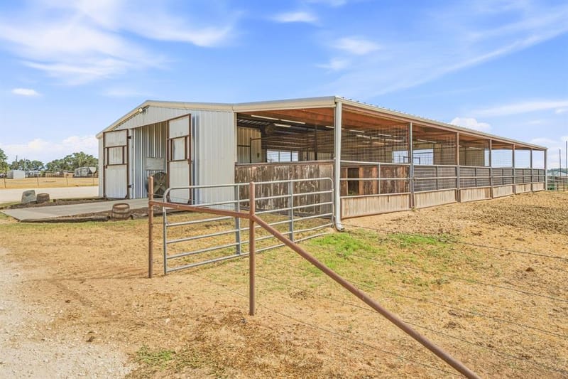 265 Private Road 1728, Stephenville TX 76401 - Photo 31