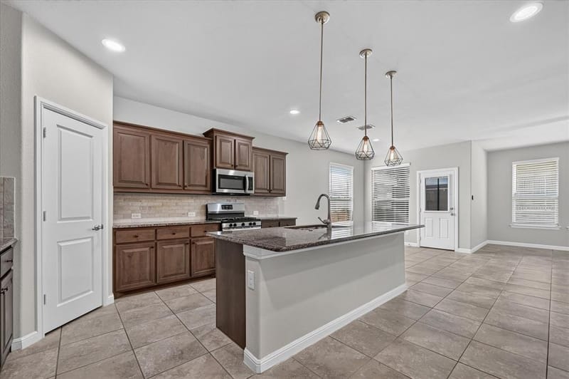 2508 Clay Creek Lane, Fort Worth TX 76177 - Photo 6