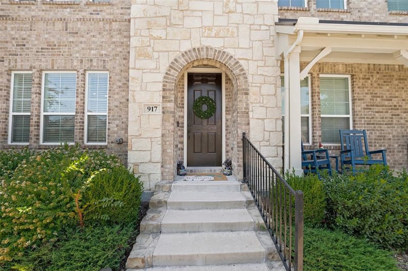 917 Utica Drive, McKinney TX 75069 - Photo 2