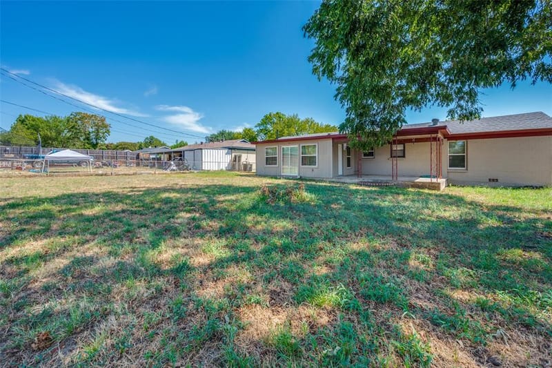 825 Glenda Drive, Bedford TX 76022 - Photo 25