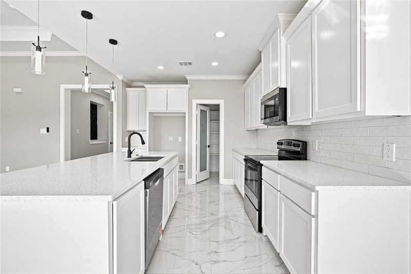 1606 Avenue C, Grand Prairie TX 75051 - Photo 11