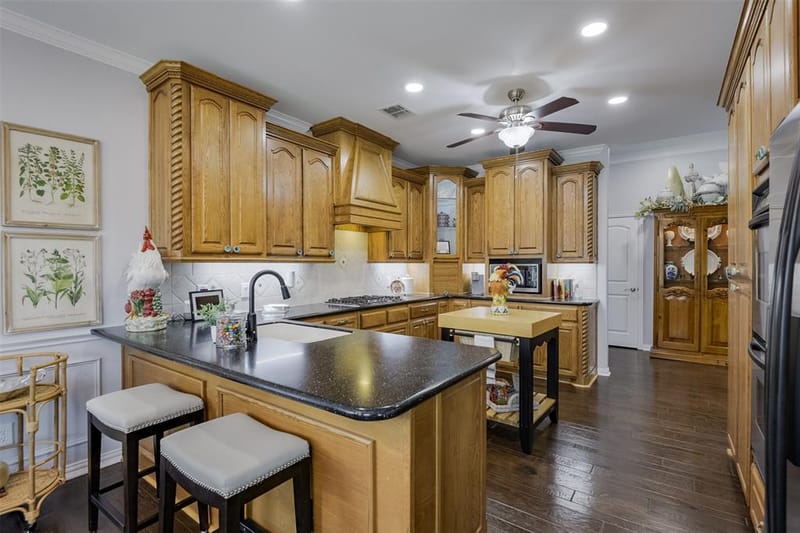 818 Amherst Drive, Waxahachie TX 75165 - Photo 13