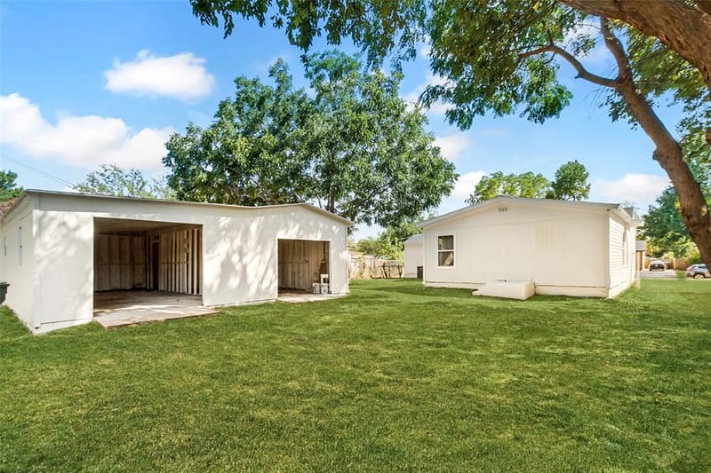 1605 Meadowbrook Drive, Garland TX 75042 - Photo 24