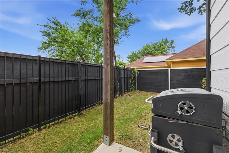 3412 Meadow Street, Dallas TX 75215 - Photo 24