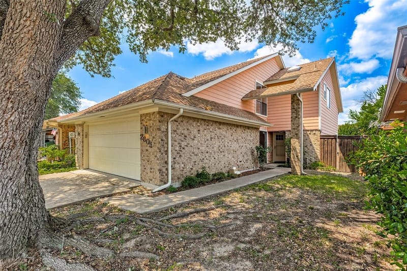 2605 Centaurus Drive, Garland TX 75044 - Photo 2