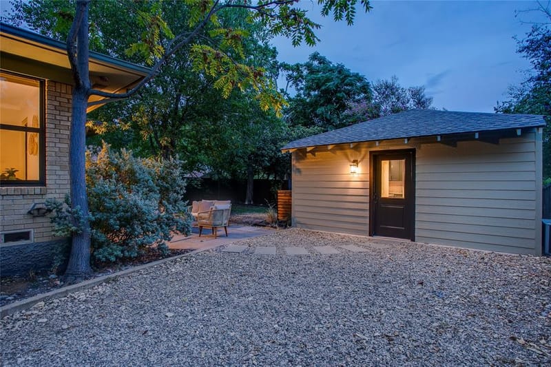 920 Bison Trail, Dallas TX 75208 - Photo 29