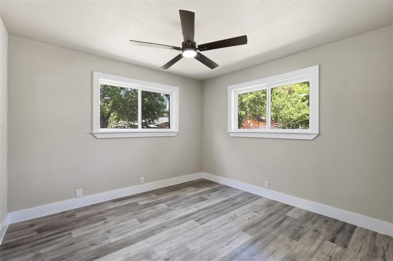 905 N Wood Street, Cleburne TX 76033 - Photo 20