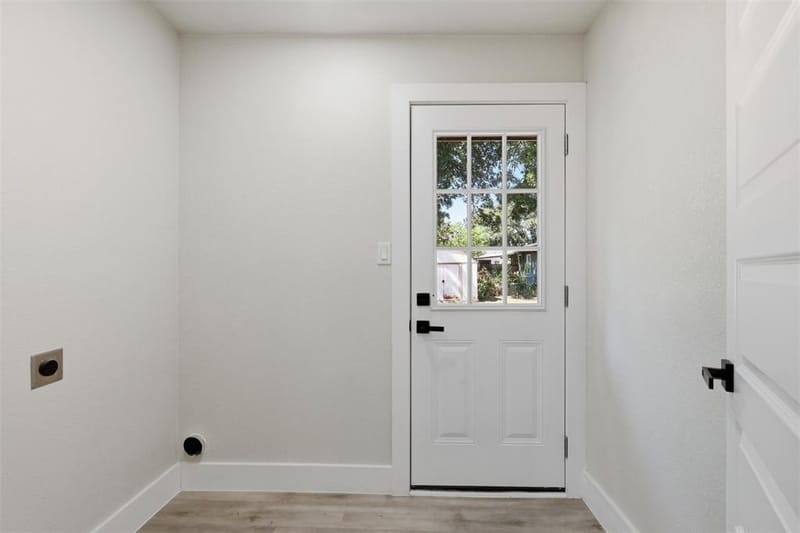 905 N Wood Street, Cleburne TX 76033 - Photo 15