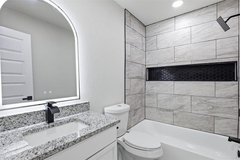 905 N Wood Street, Cleburne TX 76033 - Photo 19