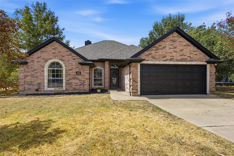 802 Justin Court, Keene TX 76059 - Photo 3