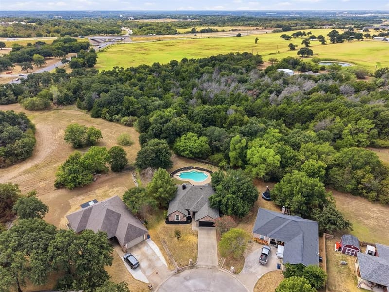 802 Justin Court, Keene TX 76059 - Photo 28