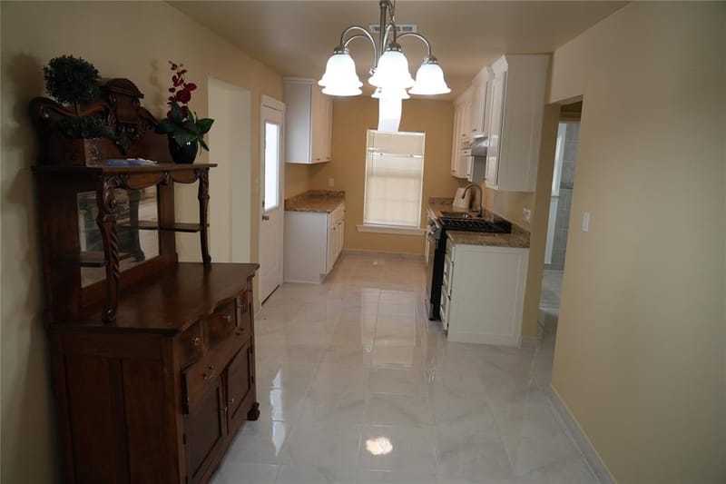 2313 N Riverside Drive, Fort Worth TX 76111 - Photo 16