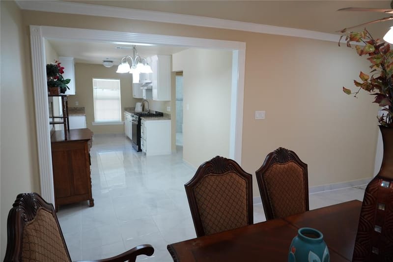 2313 N Riverside Drive, Fort Worth TX 76111 - Photo 9