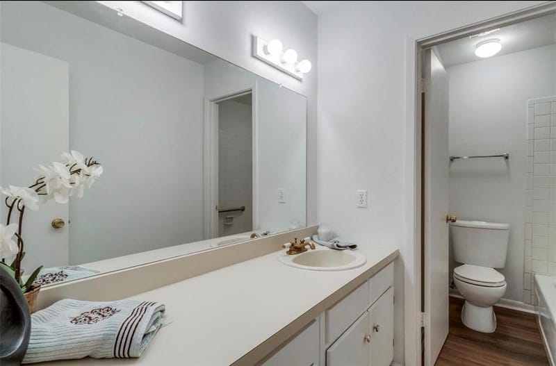 13853 Leinsper Green Street, Dallas TX 75240 - Photo 20