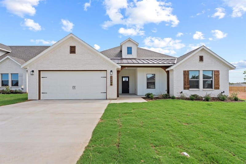 144 Joel Street, Springtown TX 76082