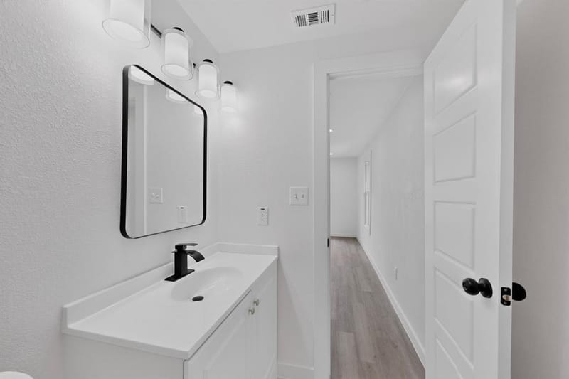 4427 Frank Street, Dallas TX 75210 - Photo 23