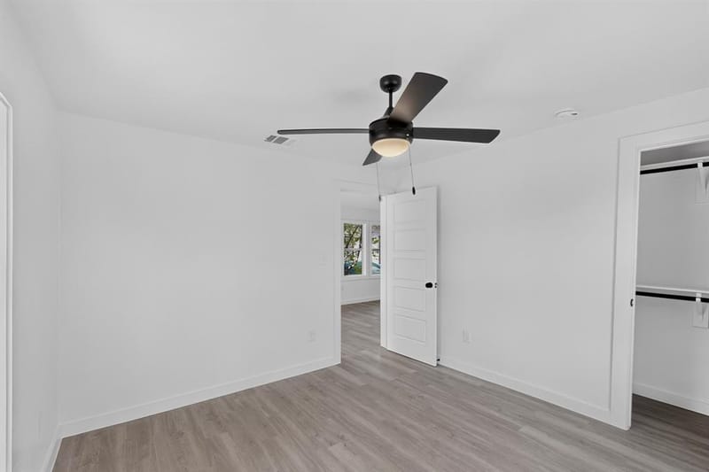 4427 Frank Street, Dallas TX 75210 - Photo 32