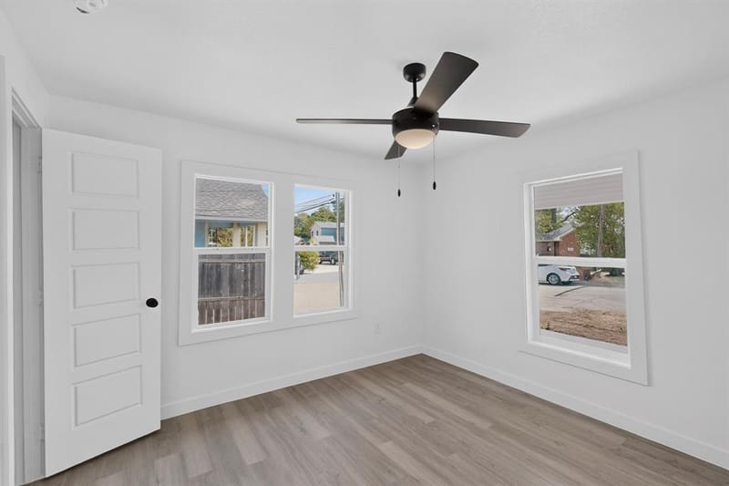 4427 Frank Street, Dallas TX 75210 - Photo 30