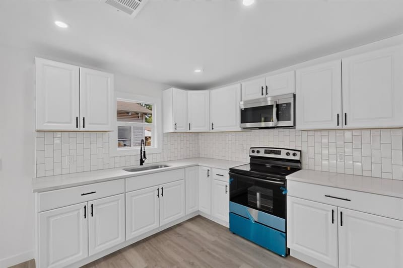 4427 Frank Street, Dallas TX 75210 - Photo 14