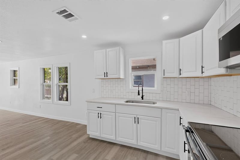 4427 Frank Street, Dallas TX 75210 - Photo 18