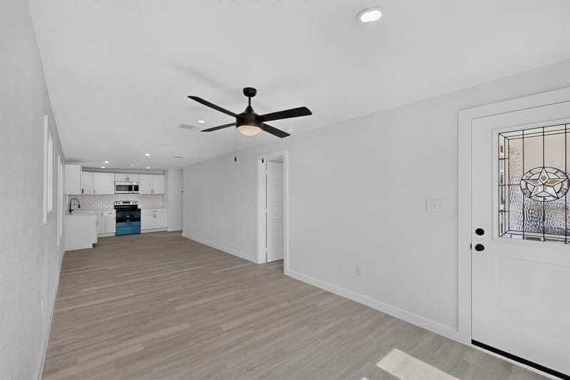 4427 Frank Street, Dallas TX 75210 - Photo 11