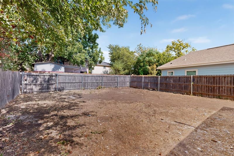 4427 Frank Street, Dallas TX 75210 - Photo 40