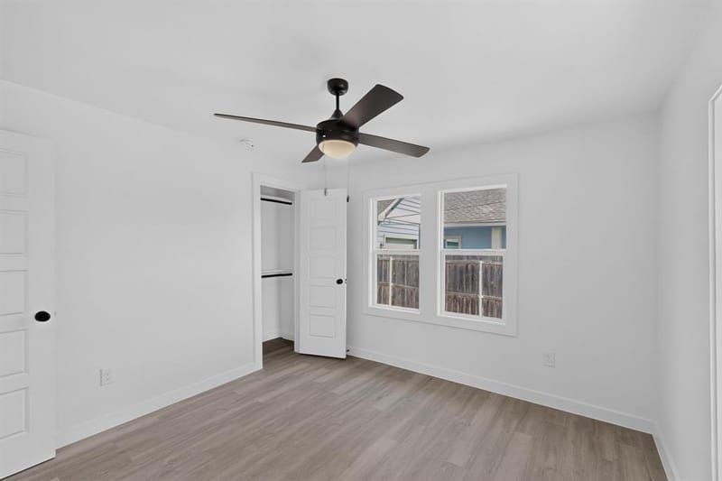 4427 Frank Street, Dallas TX 75210 - Photo 31