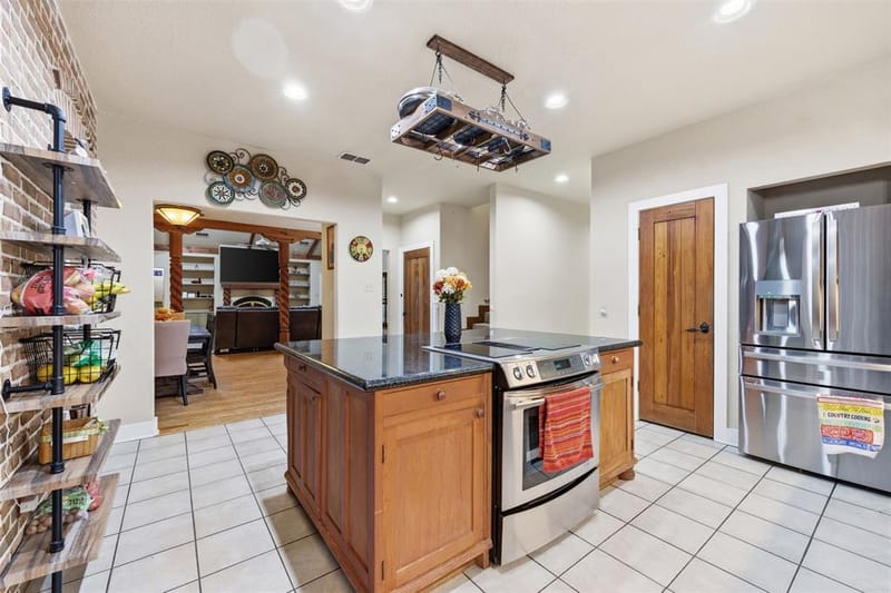 407 Ovilla Oaks Drive, Ovilla TX 75154 - Photo 10