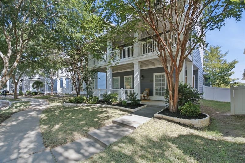 909 Charleston Lane, Savannah TX 76227 - Photo 3