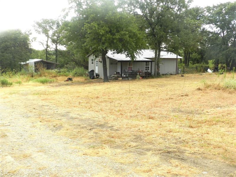 588 Salt Creek Road, Springtown TX 76082 - Photo 5