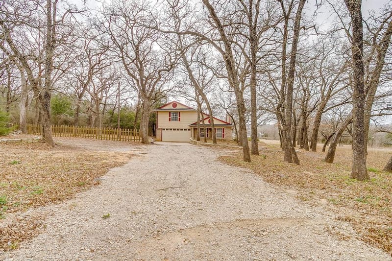 8129 County Road 804, Burleson TX 76028 - Photo 2