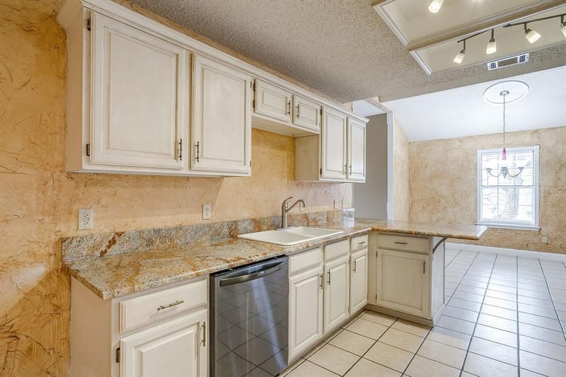 8129 County Road 804, Burleson TX 76028 - Photo 10